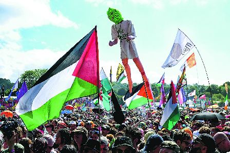 ^Glastonburyָ`Ǧ޲զXڤH