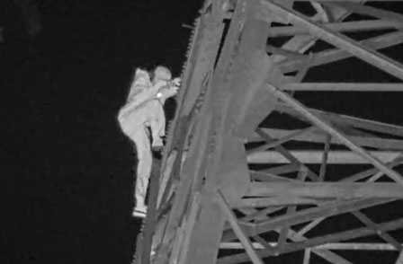 ϷsD